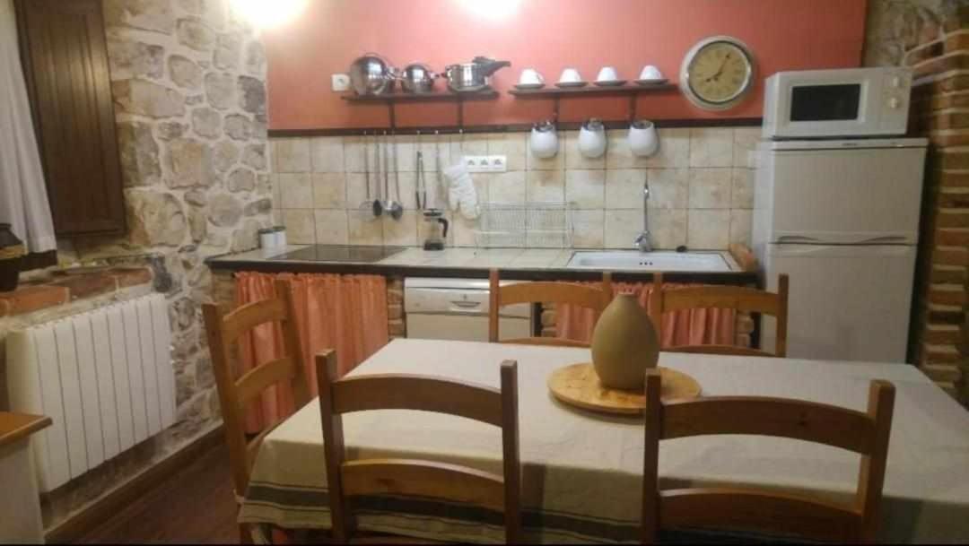 הוילה Poo  La Gesta Picos De Europa מראה חיצוני תמונה